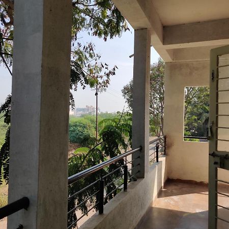 Rajlakshmi Niwas Apartment Solapur Exterior foto