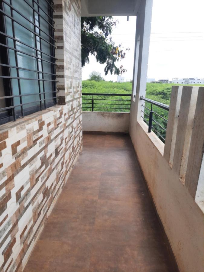 Rajlakshmi Niwas Apartment Solapur Exterior foto