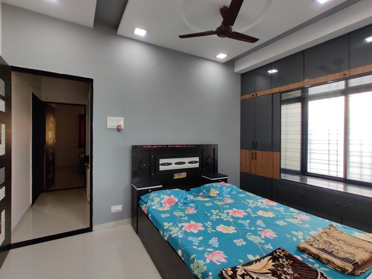 Rajlakshmi Niwas Apartment Solapur Exterior foto