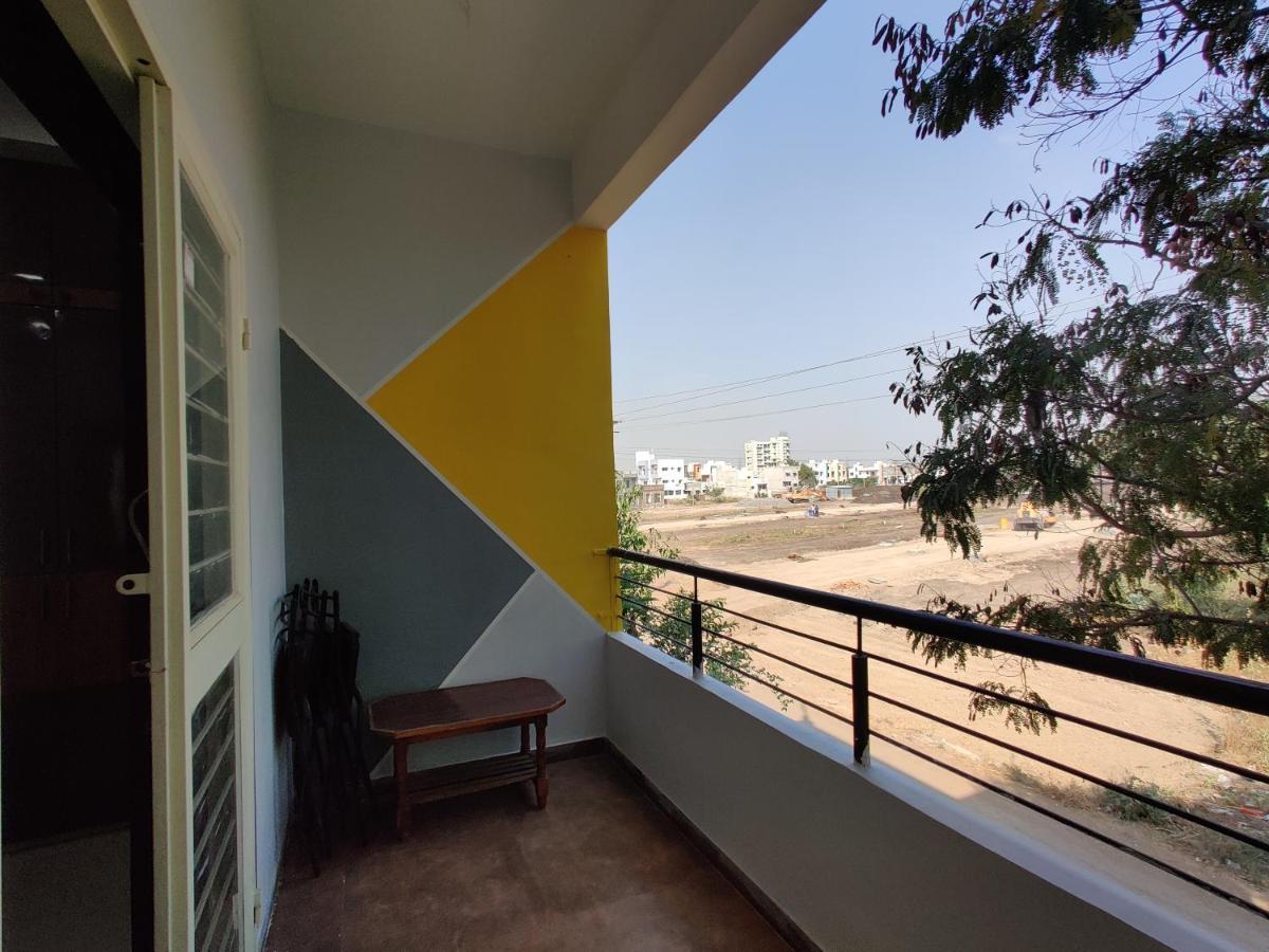 Rajlakshmi Niwas Apartment Solapur Exterior foto