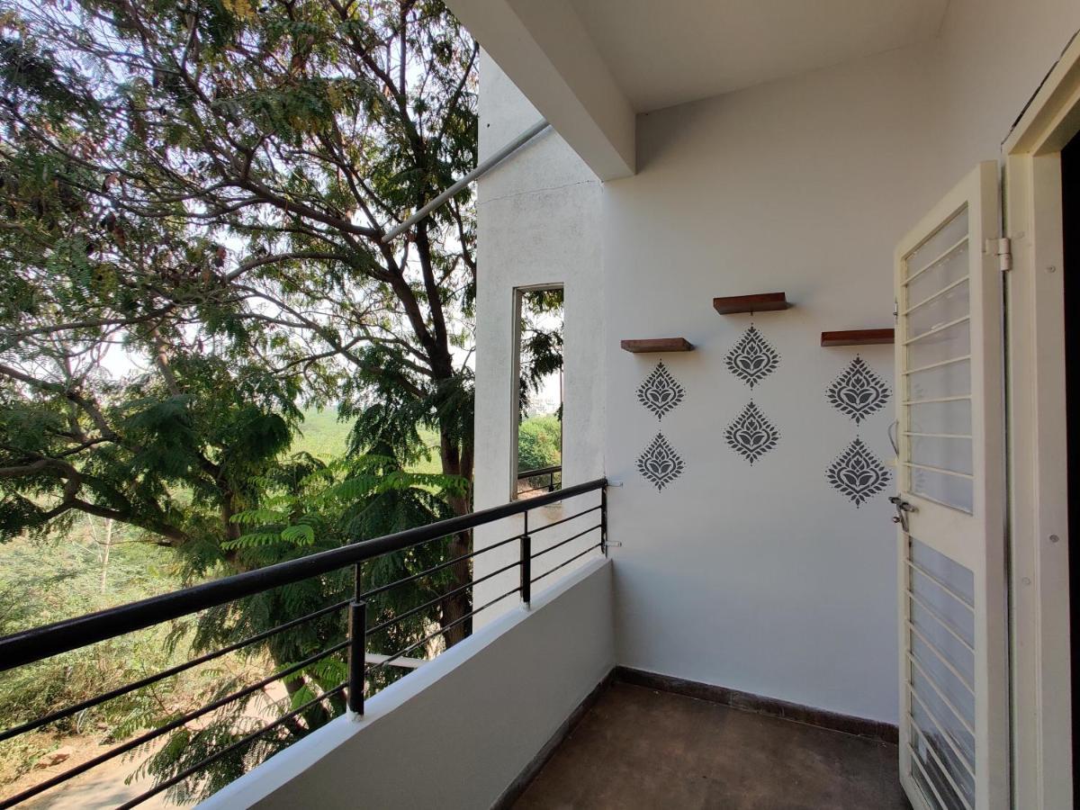 Rajlakshmi Niwas Apartment Solapur Exterior foto