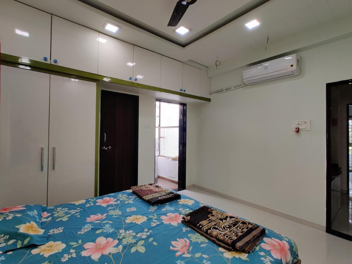 Rajlakshmi Niwas Apartment Solapur Exterior foto